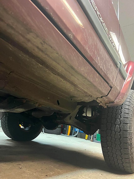 Jeep Cherokee 9 of 12