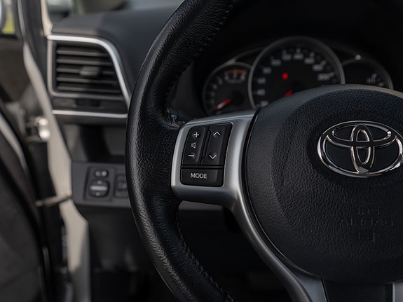 Toyota Verso-S 26 of 30