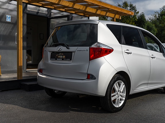 Toyota Verso-S 4 of 30