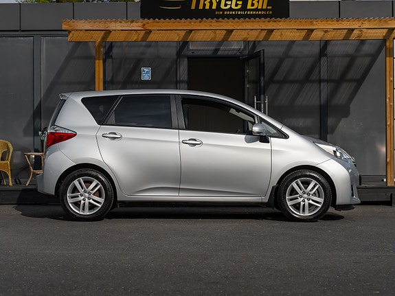 Toyota Verso-S 5 of 30