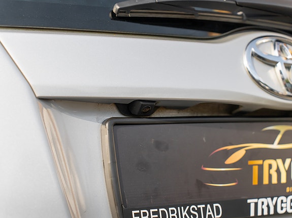 Toyota Verso-S 13 of 30
