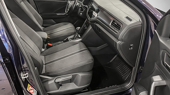 Volkswagen T-Roc 14 of 21