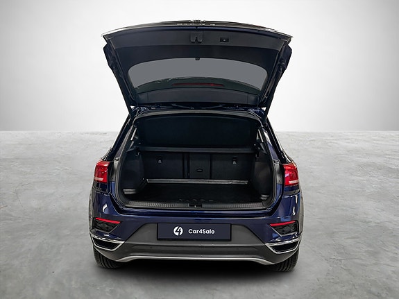 Volkswagen T-Roc 17 of 21