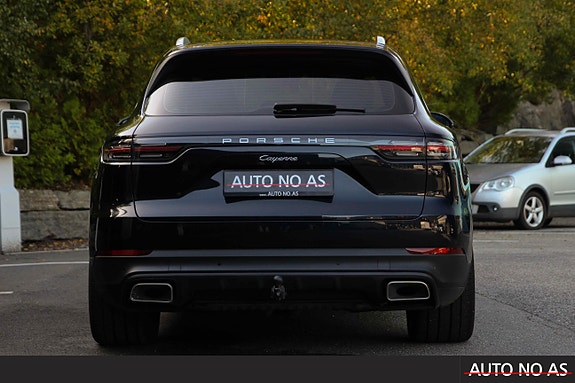 Porsche Cayenne 9 of 28