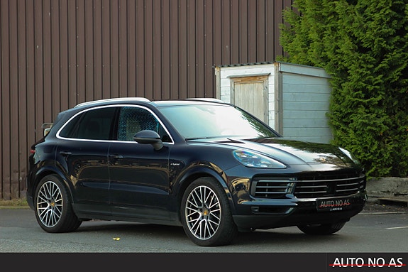 Porsche Cayenne 2 of 28