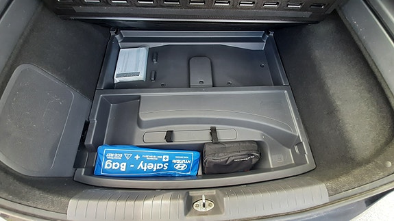Hyundai IONIQ 14 of 30