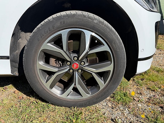 Jaguar I-PACE 10 of 10