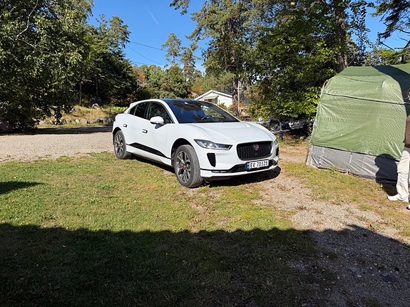 Jaguar I-PACE 3 of 10