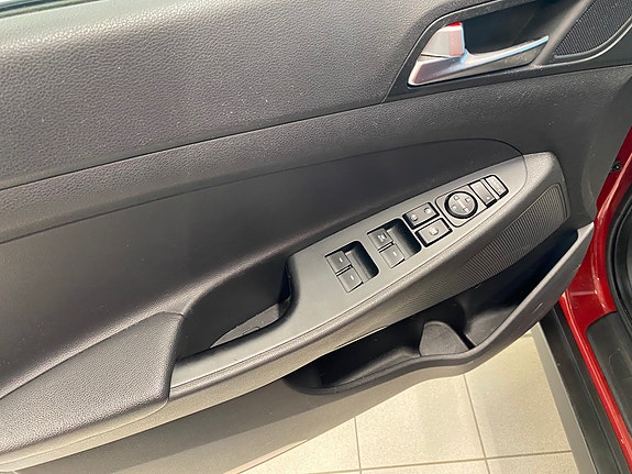 Hyundai Tucson 14 of 19
