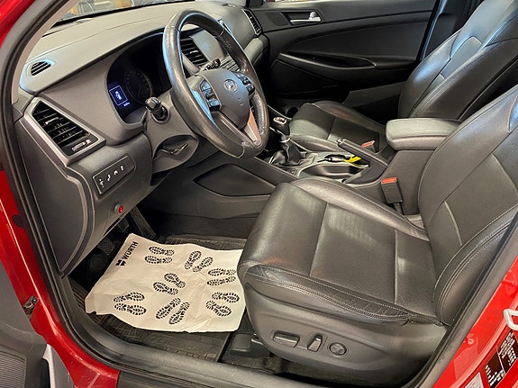 Hyundai Tucson 12 of 19