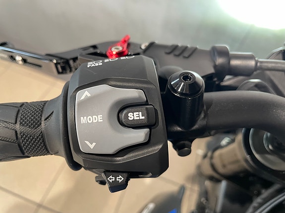 Suzuki GSX-S 750 A2 16 of 18