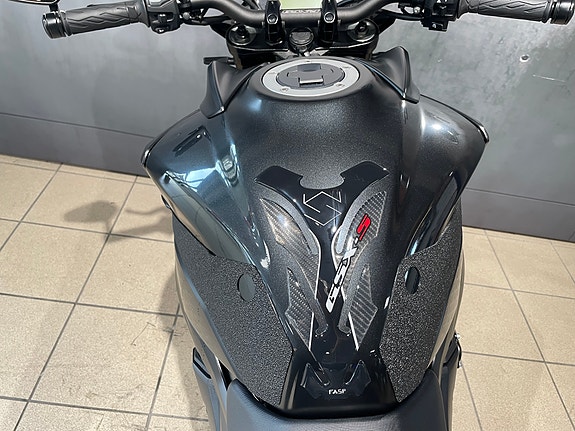 Suzuki GSX-S 750 A2 18 of 18