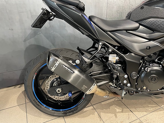 Suzuki GSX-S 750 A2 3 of 18