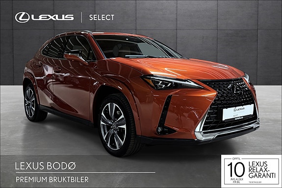 Lexus UX300e 7 of 24
