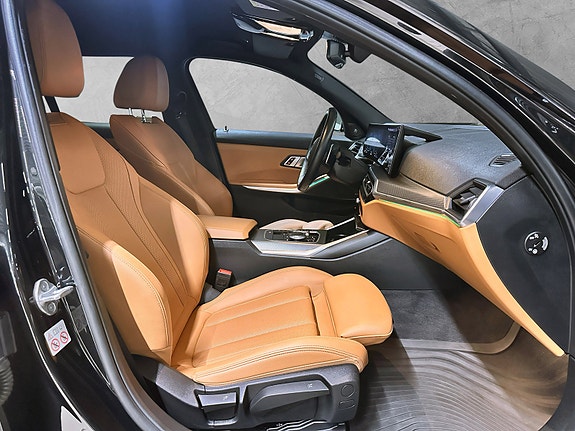 BMW 330e 18 of 30