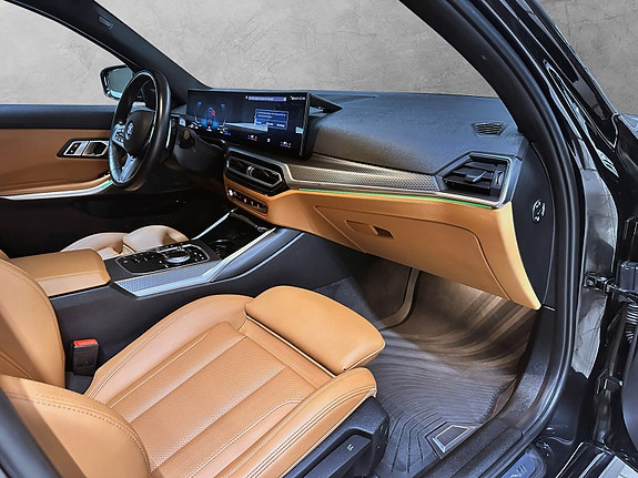 BMW 330e 19 of 30