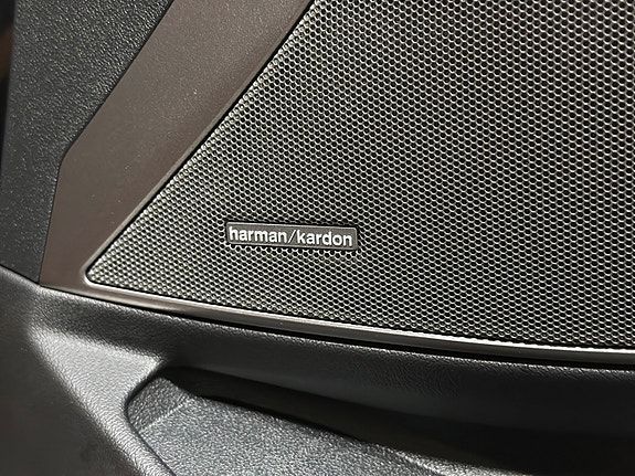 BMW 330e 15 of 30
