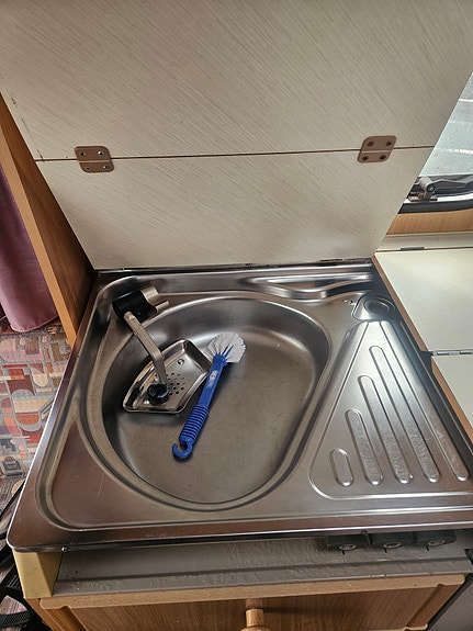 Dethleffs Camper Edition 460 T 8 of 10