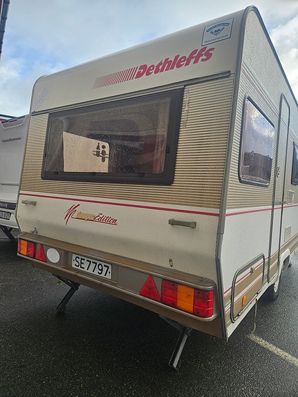 Dethleffs Camper Edition 460 T 5 of 10