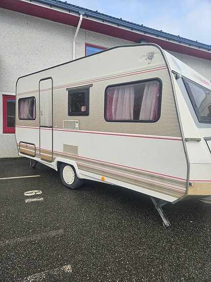Dethleffs Camper Edition 460 T 2 of 10