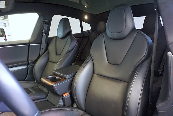 Tesla Model S 12 of 30