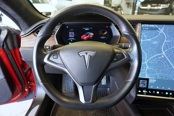 Tesla Model S 13 of 30