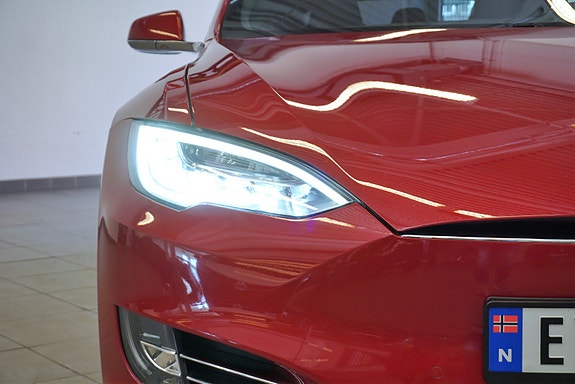 Tesla Model S 3 of 30
