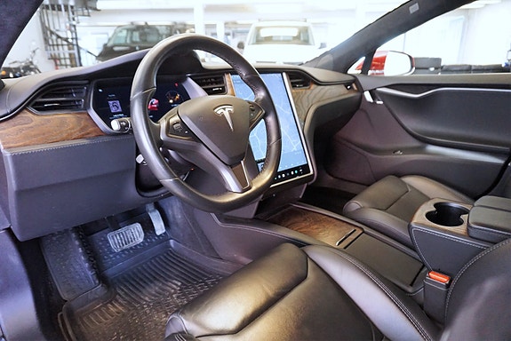 Tesla Model S 11 of 30