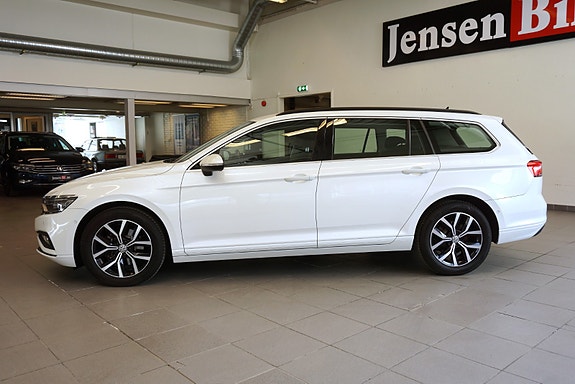 Volkswagen Passat 8 of 30