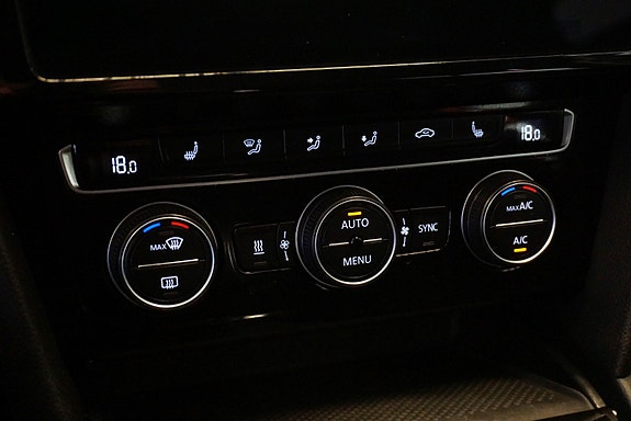Volkswagen Passat 20 of 30