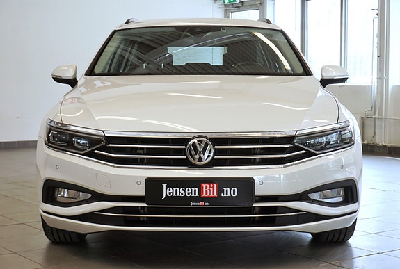 Volkswagen Passat 2 of 30