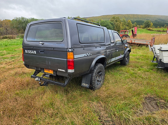 Nissan King Cab 3 of 9