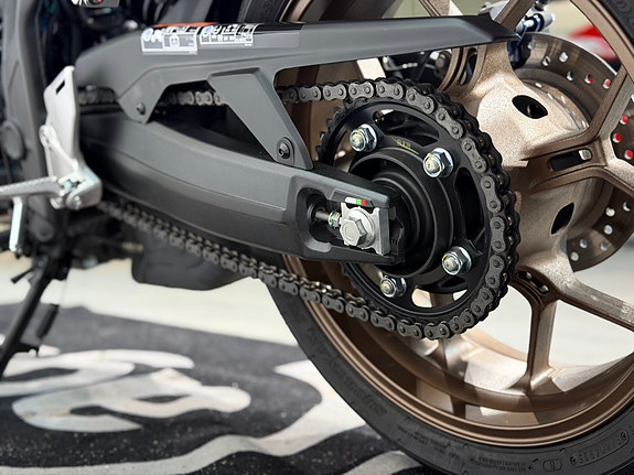 Honda CB 650 R 12 of 23