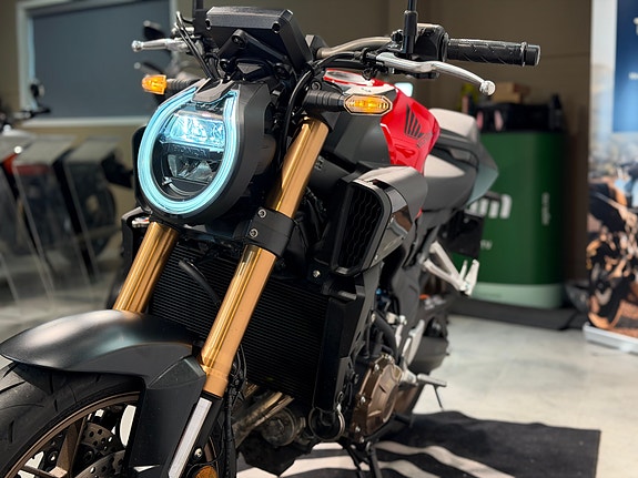 Honda CB 650 R 8 of 23