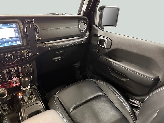 Jeep Wrangler 24 of 30
