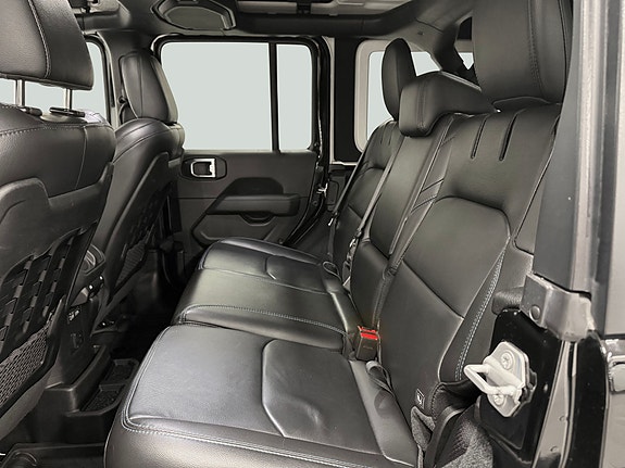 Jeep Wrangler 20 of 30