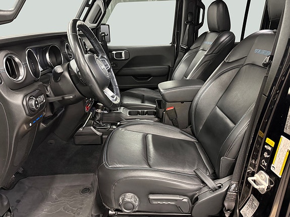 Jeep Wrangler 18 of 30