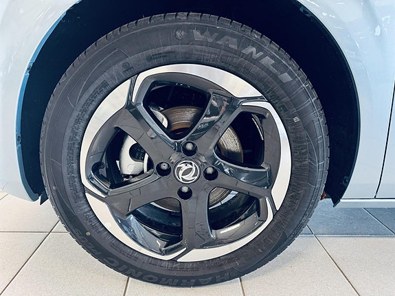 Dongfeng Box 11 of 30