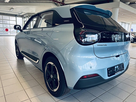 Dongfeng Box 3 of 30