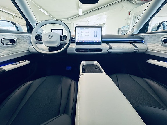 Dongfeng Box 20 of 30