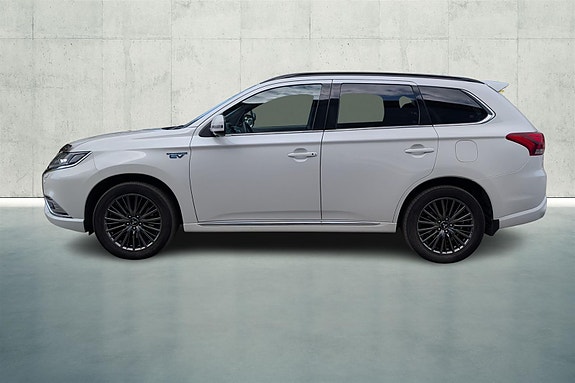 Mitsubishi Outlander 2 of 22