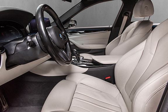 BMW 530e 12 of 30