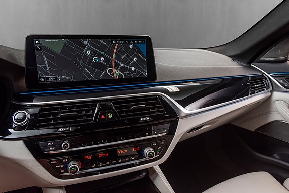 BMW 530e 14 of 30