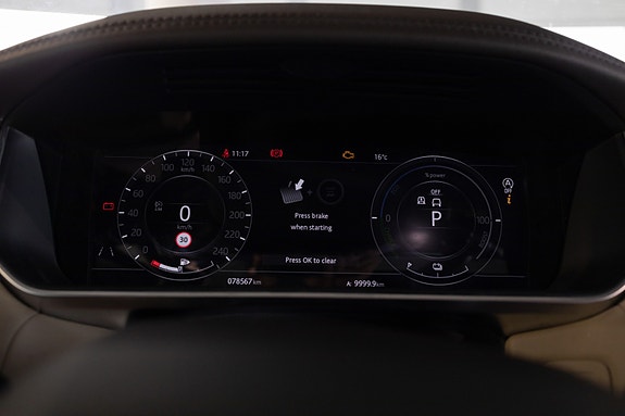Land Rover Range Rover Sport 15 of 21