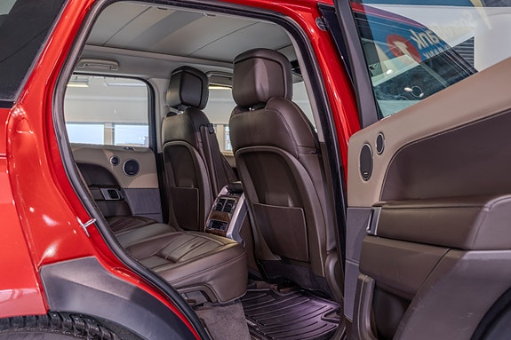 Land Rover Range Rover Sport 12 of 21