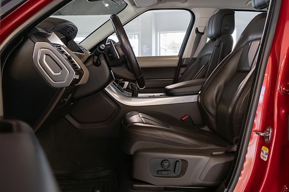 Land Rover Range Rover Sport 19 of 21