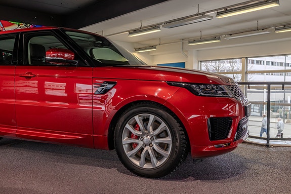Land Rover Range Rover Sport 10 of 21