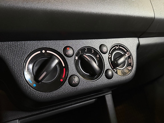 Suzuki Swift 20 of 24