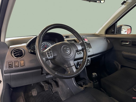 Suzuki Swift 12 of 24
