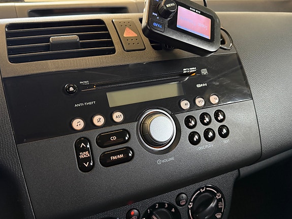 Suzuki Swift 15 of 24